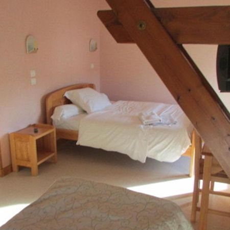 Rod & Seve Hotel Propieres Quarto foto